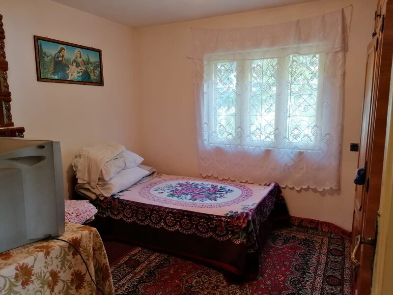 Valcea Casa de vanzare in apropiere de Craiova